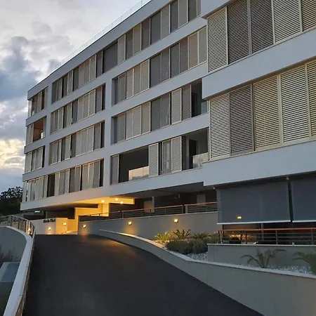 Luxury 4seasons With Garage Appartement