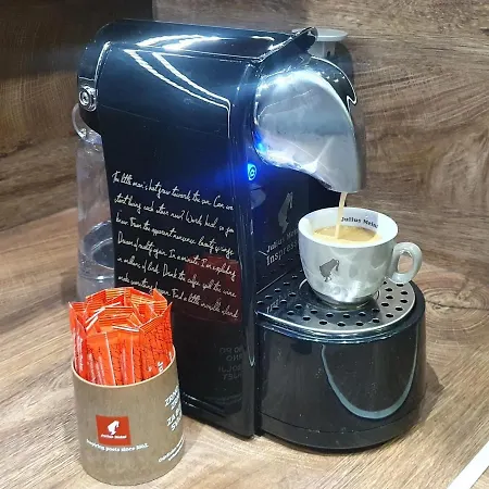 Luxury 4seasons With Garage